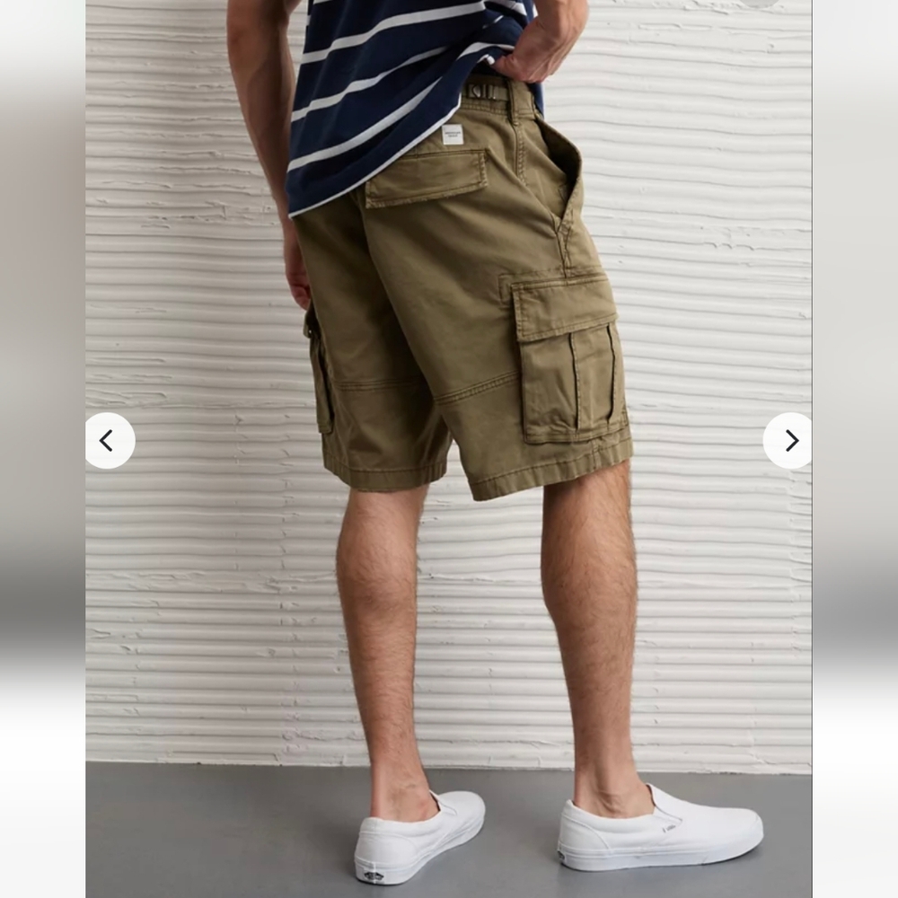 BNWT AE 10" Flex Lived-In Cargo Short - Picture 2 of 5